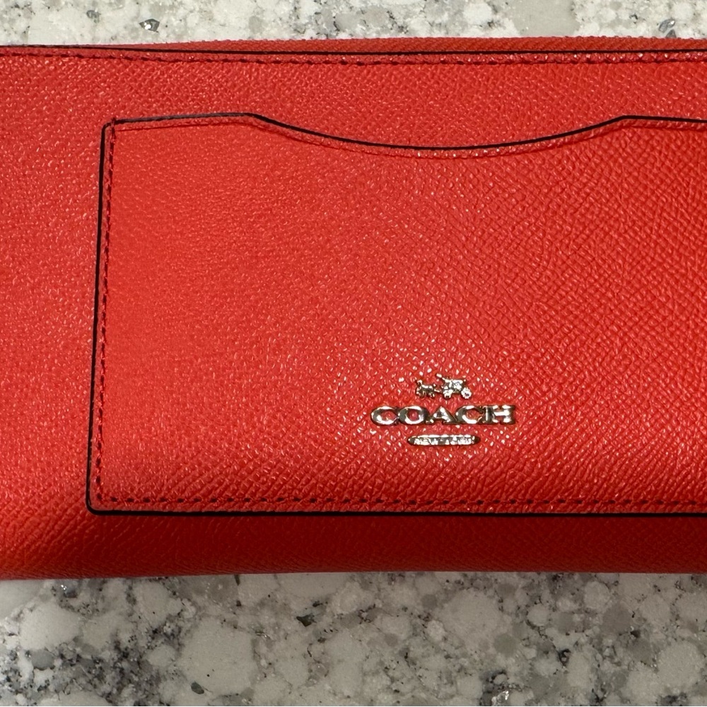 Coach Women's Accordion Zip Wallet